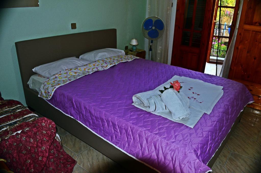 Amversa'S Rooms Skala Marion Exterior photo