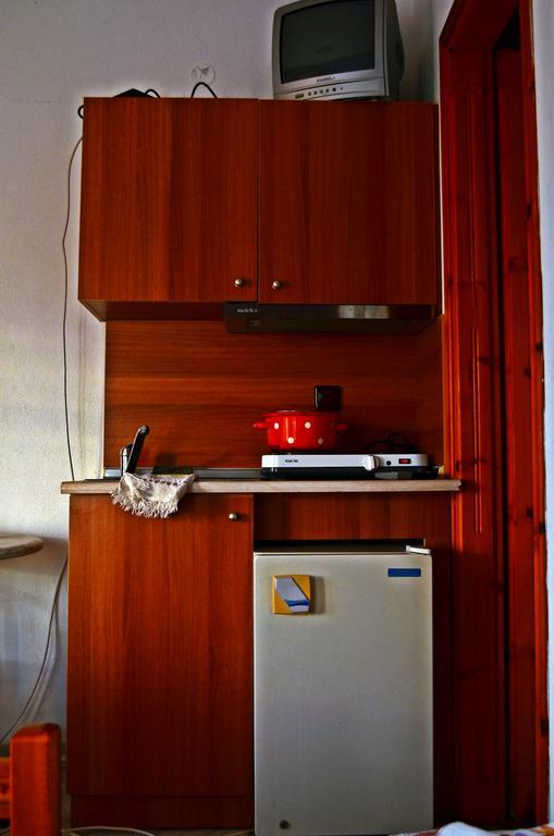 Amversa'S Rooms Skala Marion Exterior photo